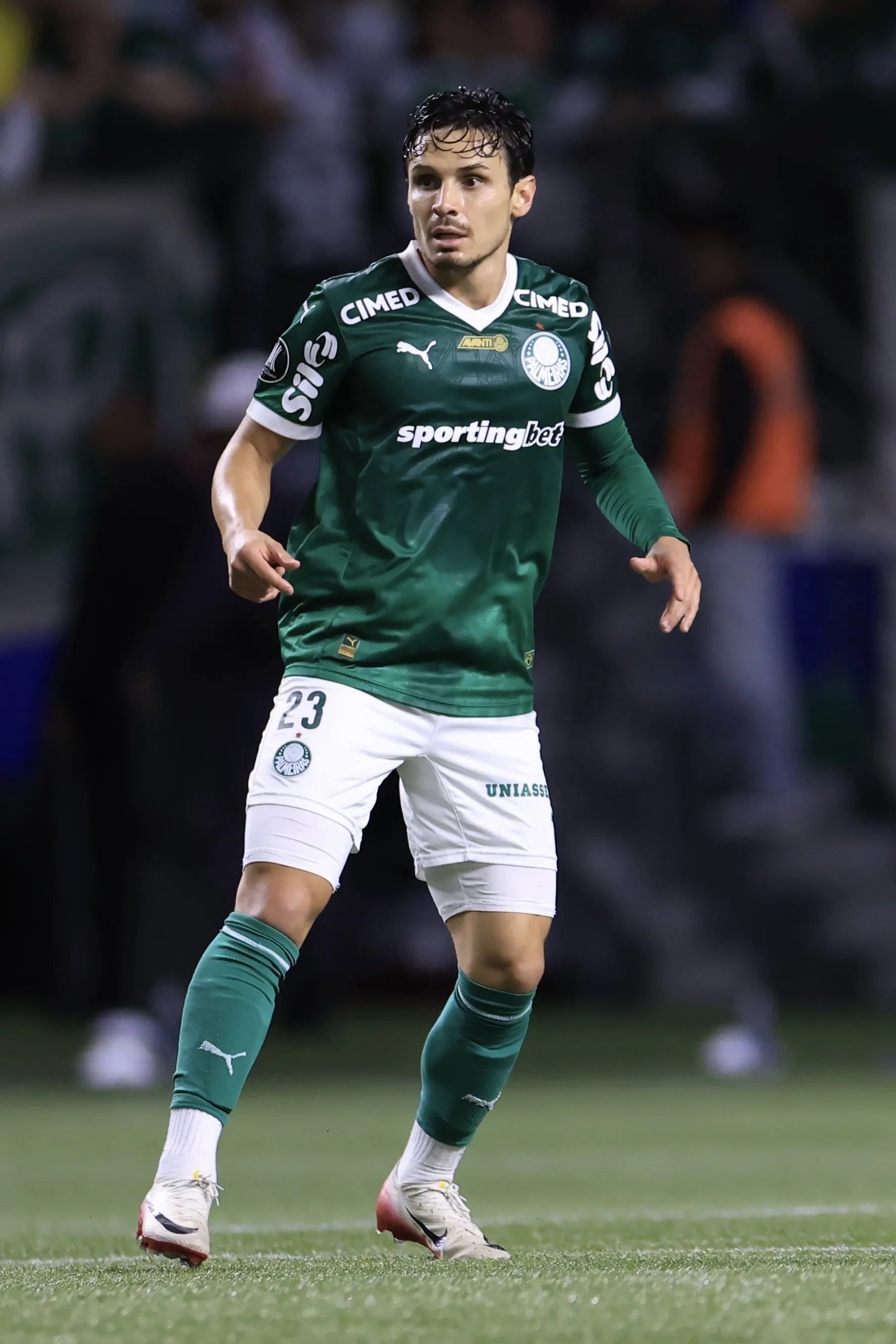 Raphael Veiga jogador do Palmeiras durante partida contra o LDU no estadio Arena Allianz Parque pelo campeonato Copa Libertadores 2025. Foto: Marcello Zambrana/AGIF
