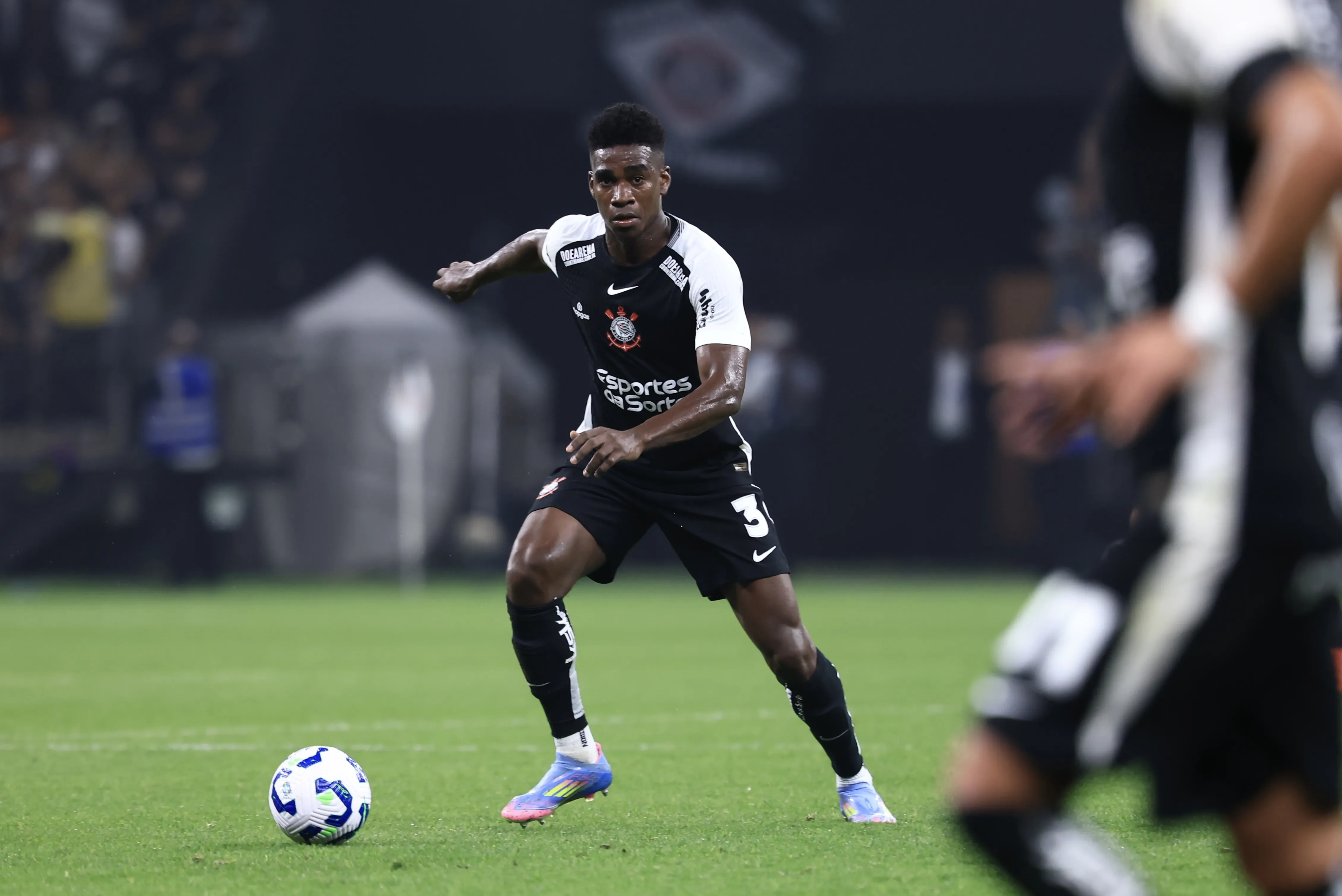 Felix Torres com a camisa do Corinthians – Foto: Marcello Zambrana/AGIF