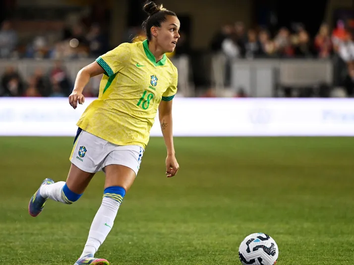 Gabi Portilho projeta duelo contra o Corinthians