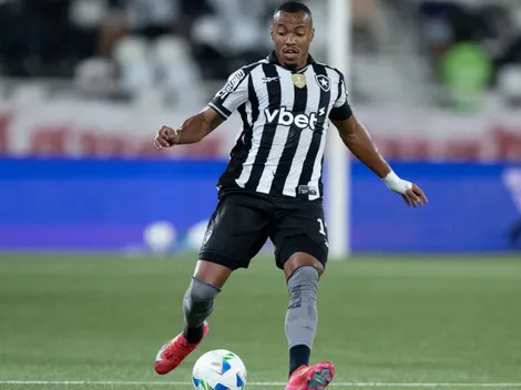 Torcida do Botafogo quer troca de Marlon Freitas por Jefferson