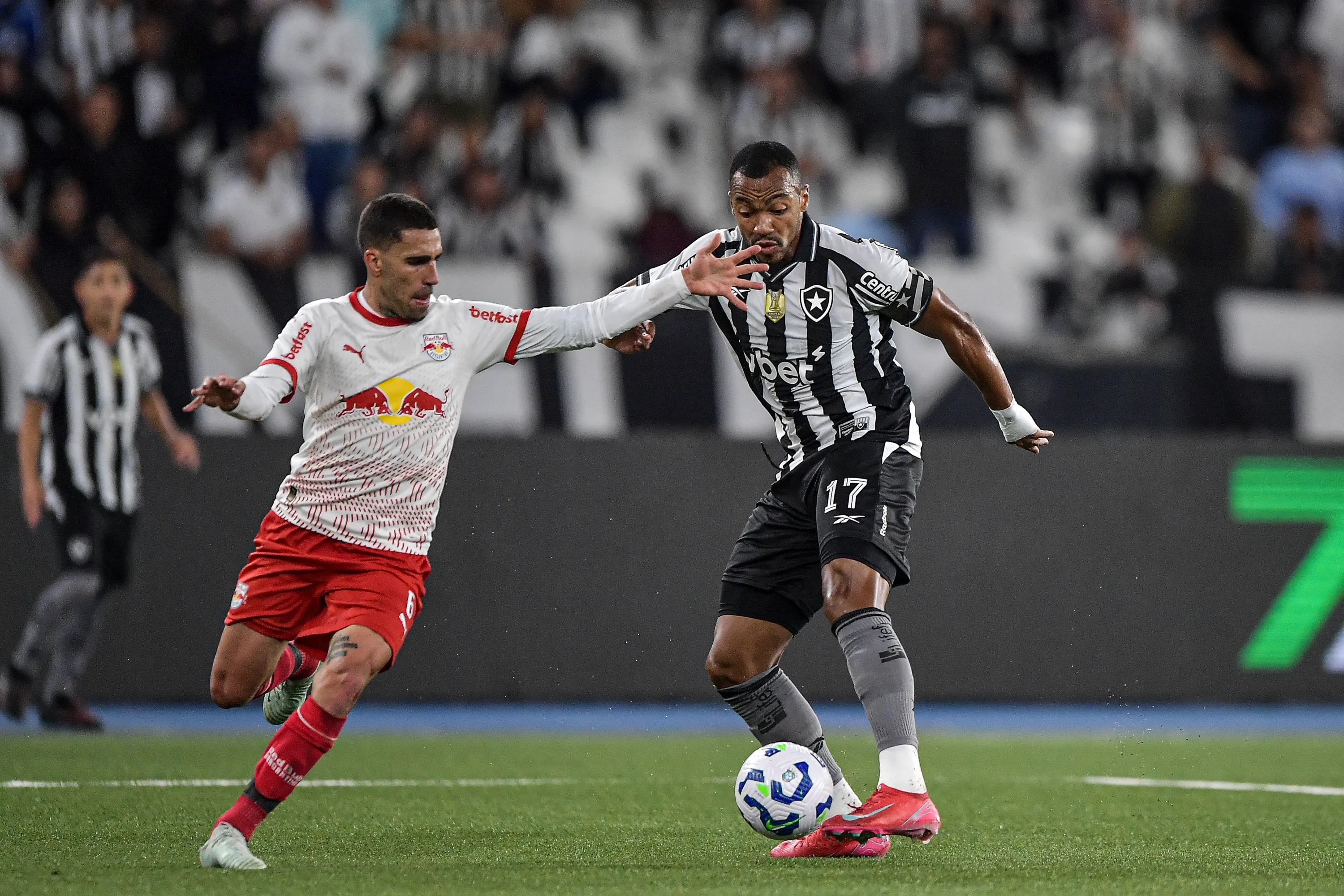 Marlon Freitas, ex-jogador do Botafogo. Foto: Thiago Ribeiro/AGIF