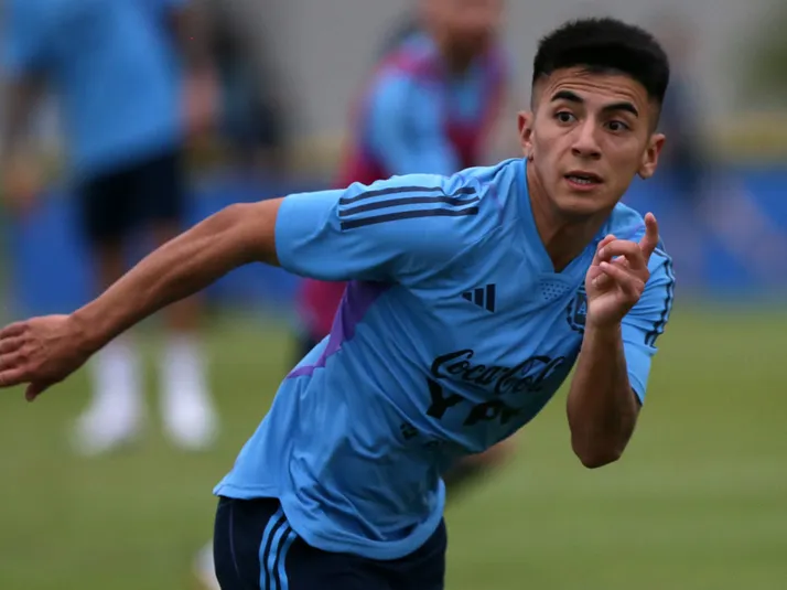 Torcida quer ação da direção pela contratação de Thiago Almada