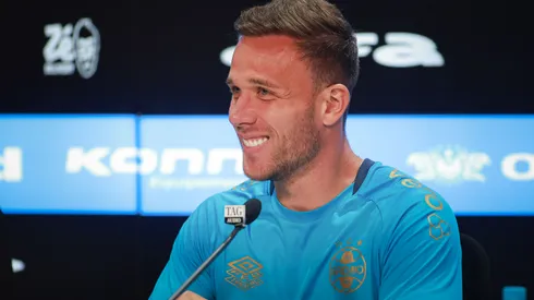RS – PORTO ALEGRE – 29/08/2025 – GREMIO, COLETIVA DE APRESENTACAO DE ARTHUR – Arthur jogador do Gremio durante em coletiva de imprensa realizada no Arena do Gremio. Foto: Maxi Franzoi/AGIF