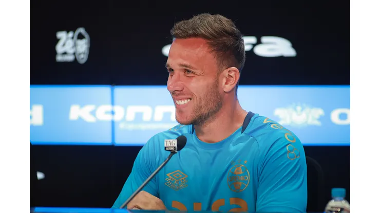 RS - PORTO ALEGRE - 29/08/2025 - GREMIO, COLETIVA DE APRESENTACAO DE ARTHUR - Arthur jogador do Gremio durante em coletiva de imprensa realizada no Arena do Gremio. Foto: Maxi Franzoi/AGIF