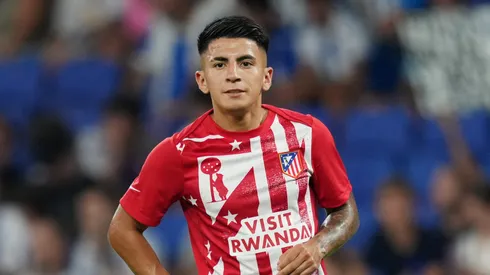 Thiago Almada of Atletico de Madrid looks on prior to the LaLiga EA Sports match between RCD Espanyol de Barcelona and Atletico de Madrid at RCDE Stadium on August 17, 2025 in Barcelona, Spain. (Photo by Alex Caparros/Getty Images)
