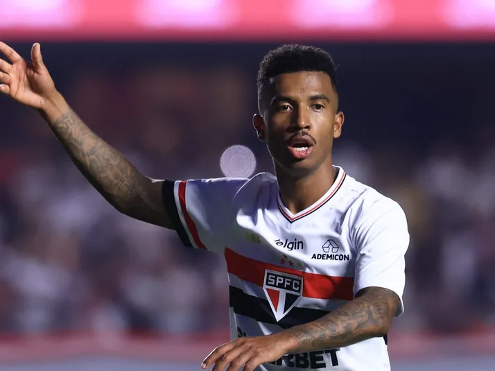 Flamengo oferece salário de R$ 1,1 milhão para tirar Marcos Antônio do São Paulo