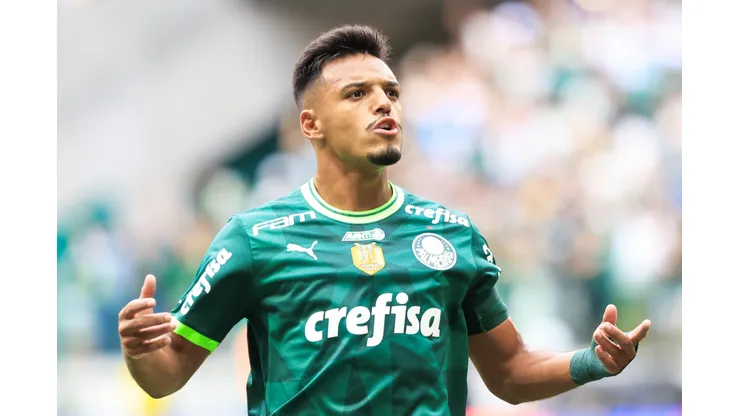 SP - SAO PAULO - 09/04/2023 - PAULISTA 2023, PALMEIRAS X AGUA SANTA -Gabriel Menino jogador do Palmeiras comemora seu gol durante partida contra o Agua Santa no estadio Arena Allianz Parque pelo campeonato Paulista 2023. Foto: Marcello Zambrana/AGIF