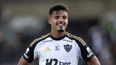 Gabriel Menino jogador do Atletico-MG durante partida contra o Vasco no estadio Sao Januario pelo campeonato Brasileiro A 2025. Foto: Jorge Rodrigues/AGIF