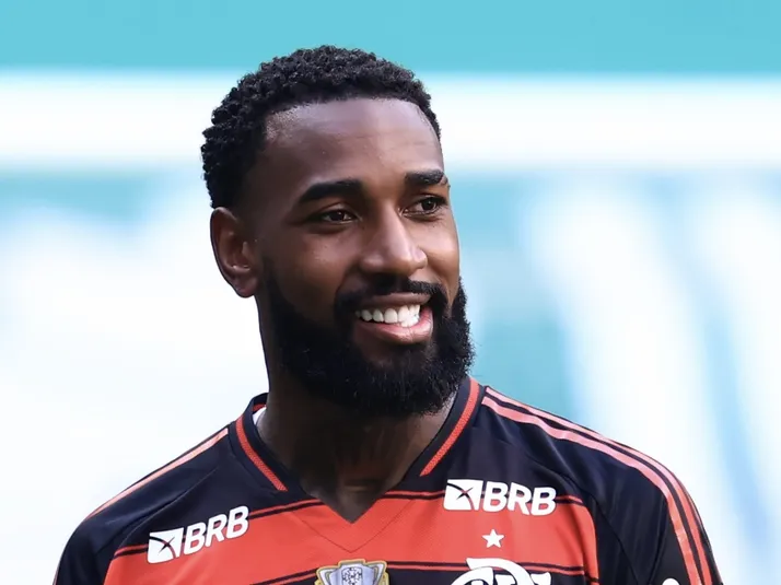 Gerson é recebido com festa da torcida do Cruzeiro