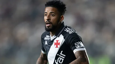 Paulinho Paula durante confronto entre Vasco e Del Valle na Sul-Americana de 2025.