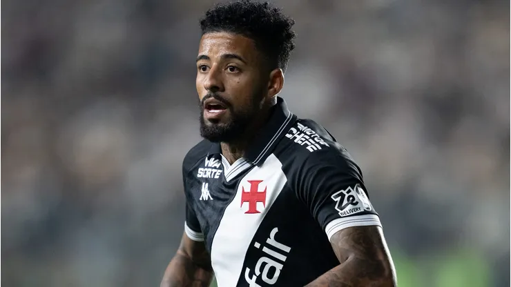 Paulinho Paula durante confronto entre Vasco e Del Valle na Sul-Americana de 2025.