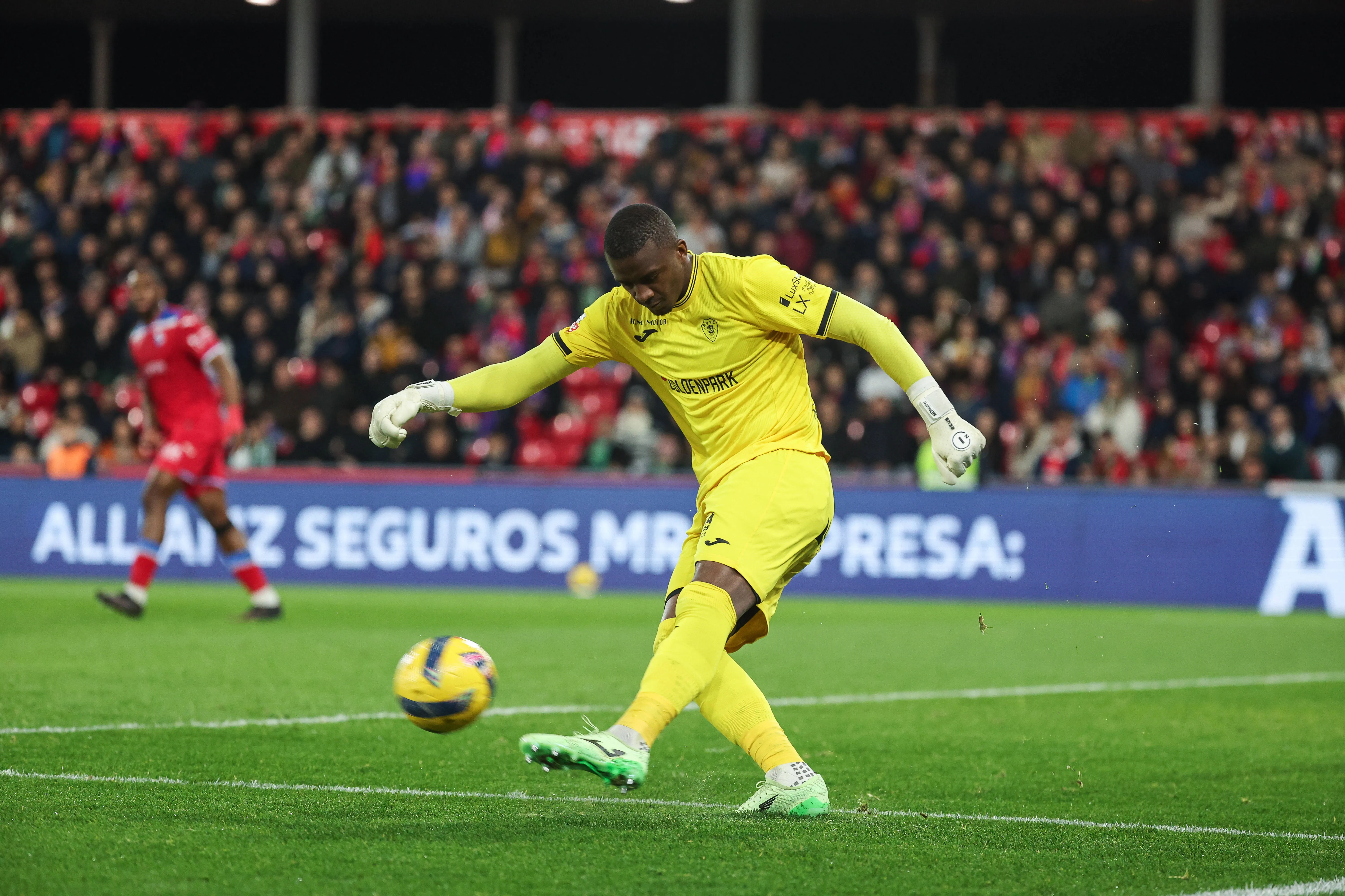 Andrew durante confronto entre Gil Vicente e Sporting na Liga de Portugal 2025/26. Foto: IMAGO /&nbsp;Prime Sports Images