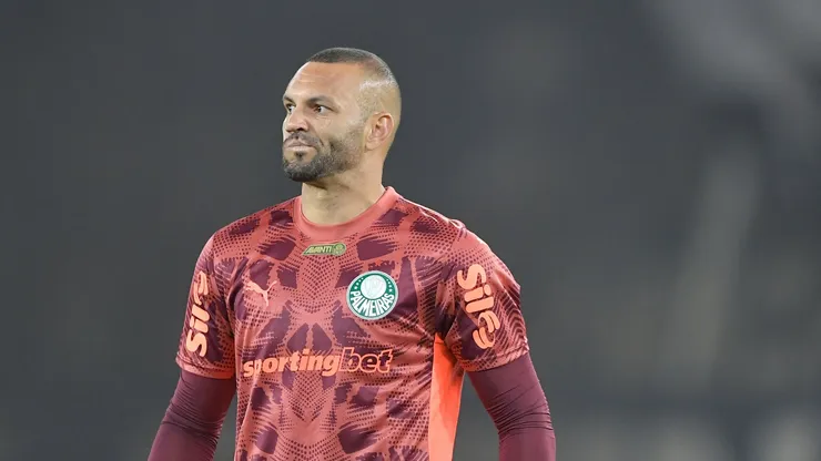 Weverton pode ser o novo goleiro do Grêmio. Foto: Thiago Ribeiro/AGIF