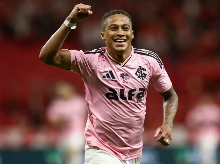 Vitinho está perto de trocar Internacional pelo futebol chinês