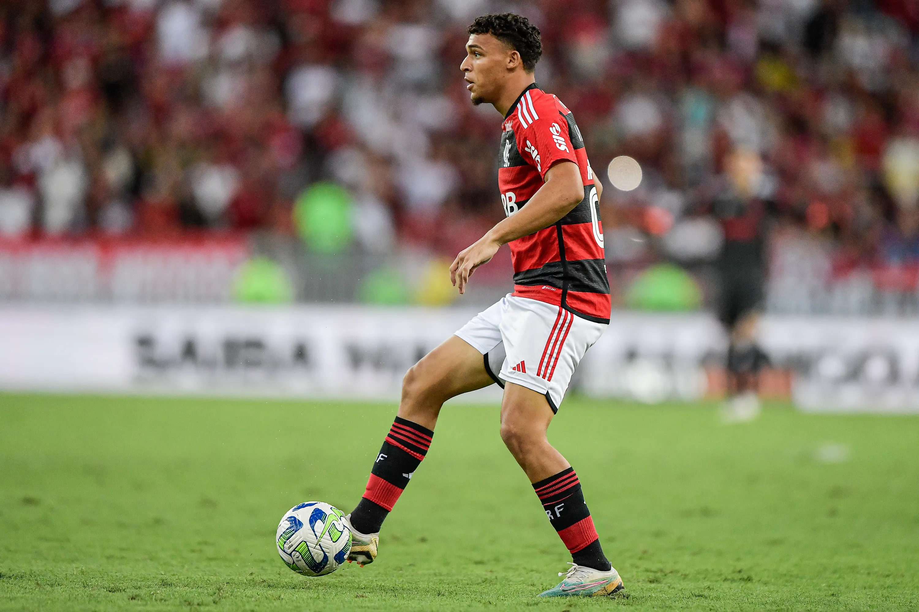 Victor Hugo no Flamengo em 2023 – Foto: Thiago Ribeiro/AGIF