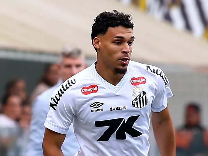 Atlético-MG fecha contratação de Victor Hugo e Flamengo receberá bolada: R$12 milhões