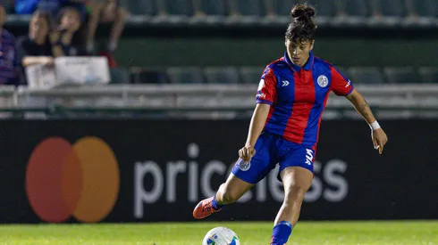 A jogadora vai viver a sua primeira experiência na carreira, fora do país, atuando pelo São Paulo – Foto: Staff Images Woman/Conmebol