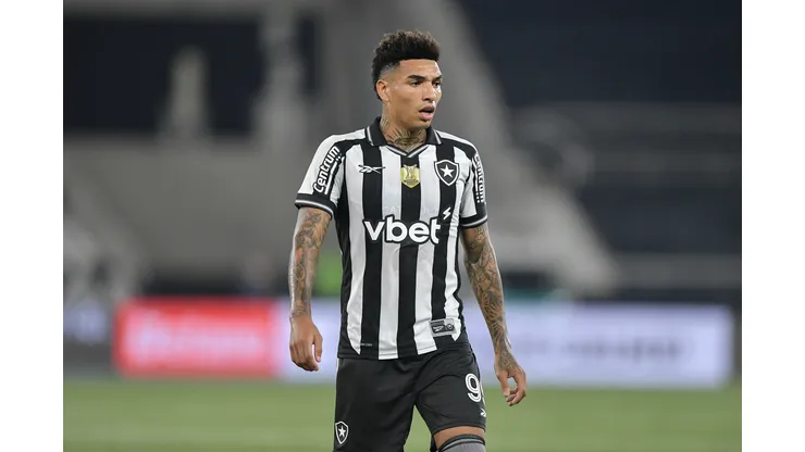 Igor Jesus jogador do Botafogo durante partida contra o Ceara no estadio Engenhao pelo campeonato Brasileiro A 2025. Foto: Thiago Ribeiro/AGIF