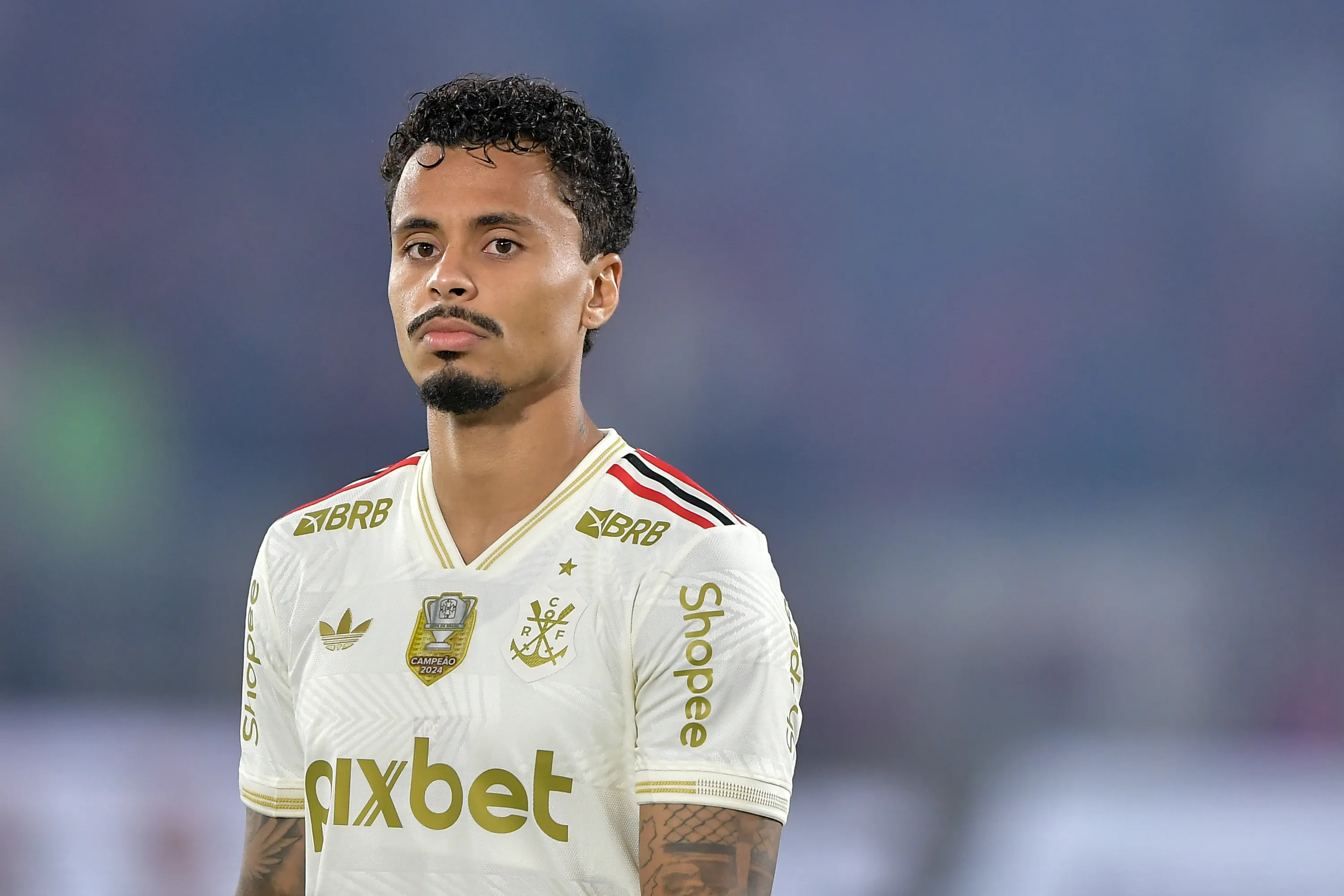 RJ – RIO DE JANEIRO – 31/07/2025 – COPA DO BRASIL 2025, FLAMENGO X ATLETICO-MG – Allan jogador do Flamengo durante partida contra o Atletico-MG no estadio Maracana pelo campeonato Copa Do Brasil 2025. Foto: Thiago Ribeiro/AGIF