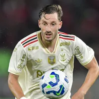 Viña desabafa sobre saída do Flamengo e comemora chegada ao River Plate