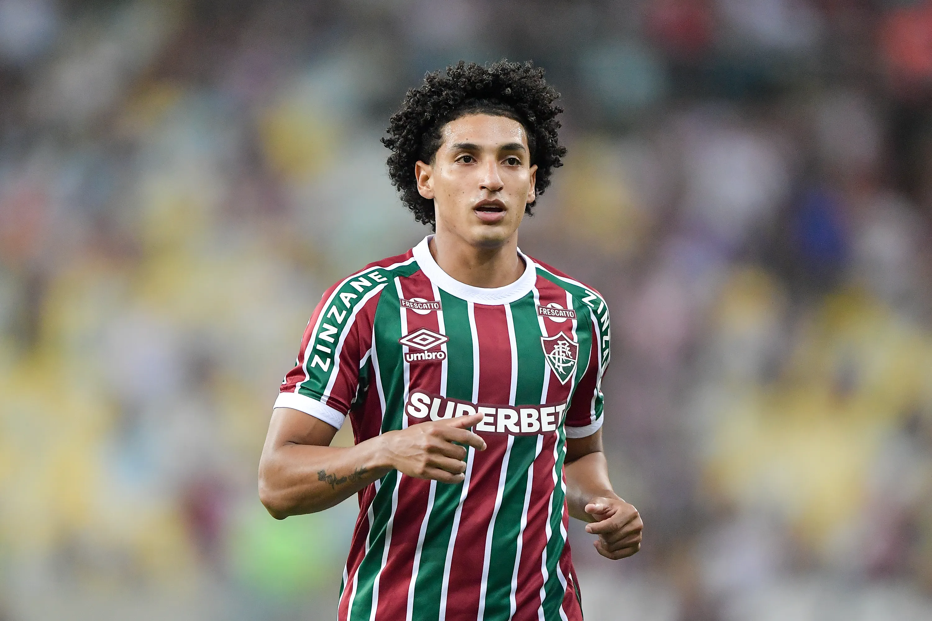 RJ – RIO DE JANEIRO – 03/05/2025 – BRASILEIRO A 2025, FLUMINENSE X SPORT – Fuentes jogador do Fluminense durante partida contra o Sport no estadio Maracana pelo campeonato Brasileiro A 2025. Foto: Thiago Ribeiro/AGIF