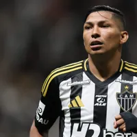 Rony é cobrado pela torcida e explica motivo de ter acionado o Atlético-MG na justiça