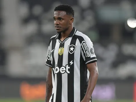 Botafogo acerta empréstimo de Jeffinho ao Liaoning Tieren, da China.