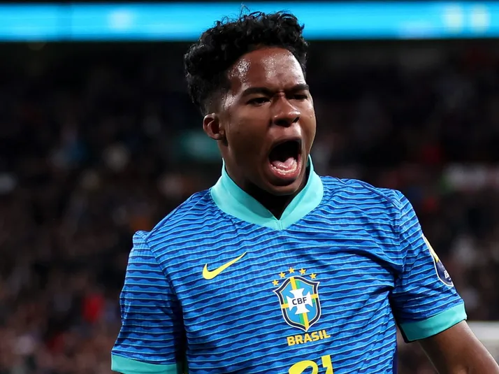 Endrick estreará pelo Lyon neste domingo (11), diante do Lille