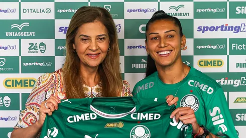 Apresentação de Bia Zaneratto, nova atacante da SE Palmeiras, na Academia de Futebol, em São Paulo-SP. (Foto: Fabio Menotti/Palmeiras/by Canon)
