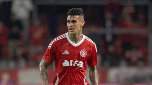 Richard jogador do Internacional durante partida contra o Sao Paulo no estadio Arena do Gremio pelo campeonato Brasileiro A 2025. Foto: Maxi Franzoi/AGIF