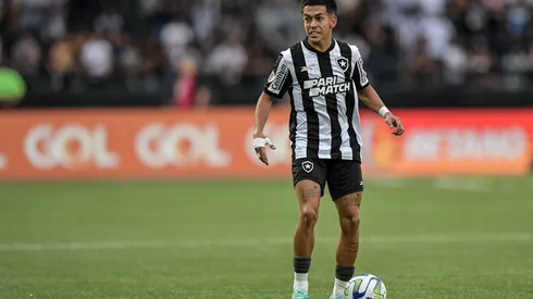 Segovia foi emprestado pelo Botafogo novamente. Foto: Thiago Ribeiro/AGIF