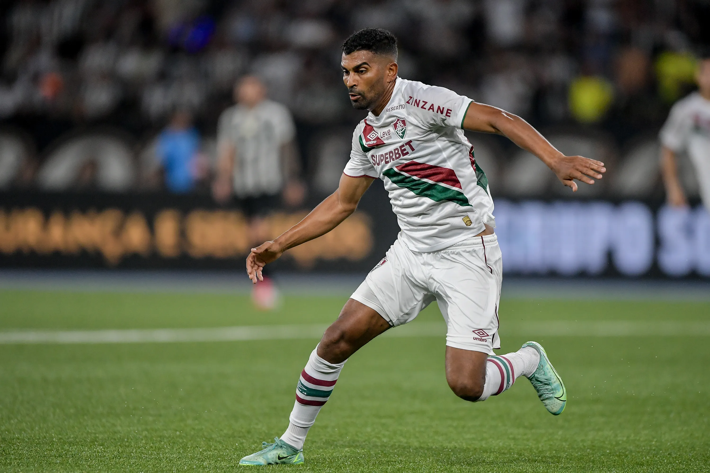 Thiago Santos atuando pelo Fluminense. Foto: Thiago Ribeiro/AGIF