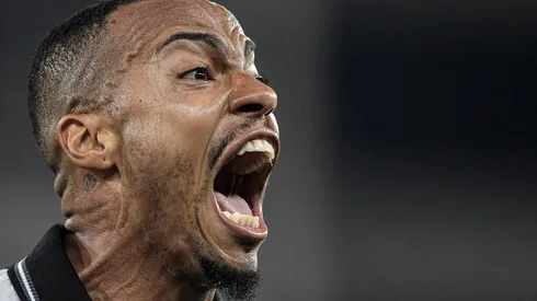 Marlon Freitas jogador do Botafogo durante partida contra o Atletico-MG no estadio Engenhao pelo campeonato Brasileiro A 2025. Foto: Thiago Ribeiro/AGIF