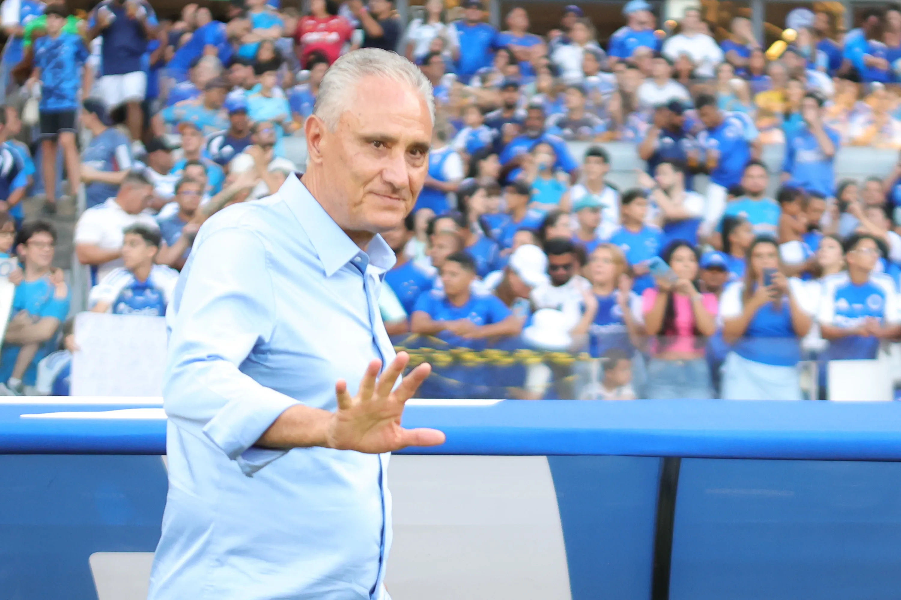 Tite tecnico do Cruzeiro durante partida contra o Pouso Alegre no estadio Mineirao pelo campeonato Mineiro 2026. Foto: Gilson Lobo/AGIF