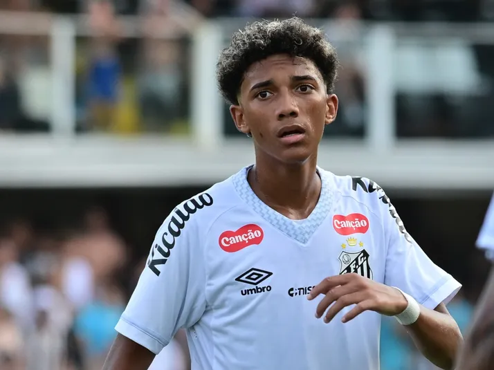 Vojvoda expõe motivo de iniciado com Robinho Jr no banco em Santos X Novorizontino