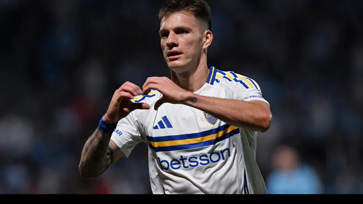 APRIL 12: Kevin Zenón of Boca Juniors celebrates after scoring the team's first goal during the Torneo Apertura Betano 2025 match between Belgrano and Boca Juniors at Julio Cesar Villagra Stadium on April 12, 2025 in Cordoba, Argentina. (Photo by Hernan Cortez/Getty Images)