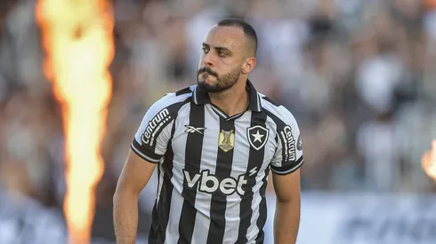 Arthur Cabral jogador do Botafogo comemora seu gol durante partida contra o Fortaleza no estadio Engenhao pelo campeonato Brasileiro A 2025. Foto: Thiago Ribeiro/AGIF