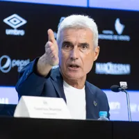 Luis Castro manda recado e define prioridade do Grêmio no mercado