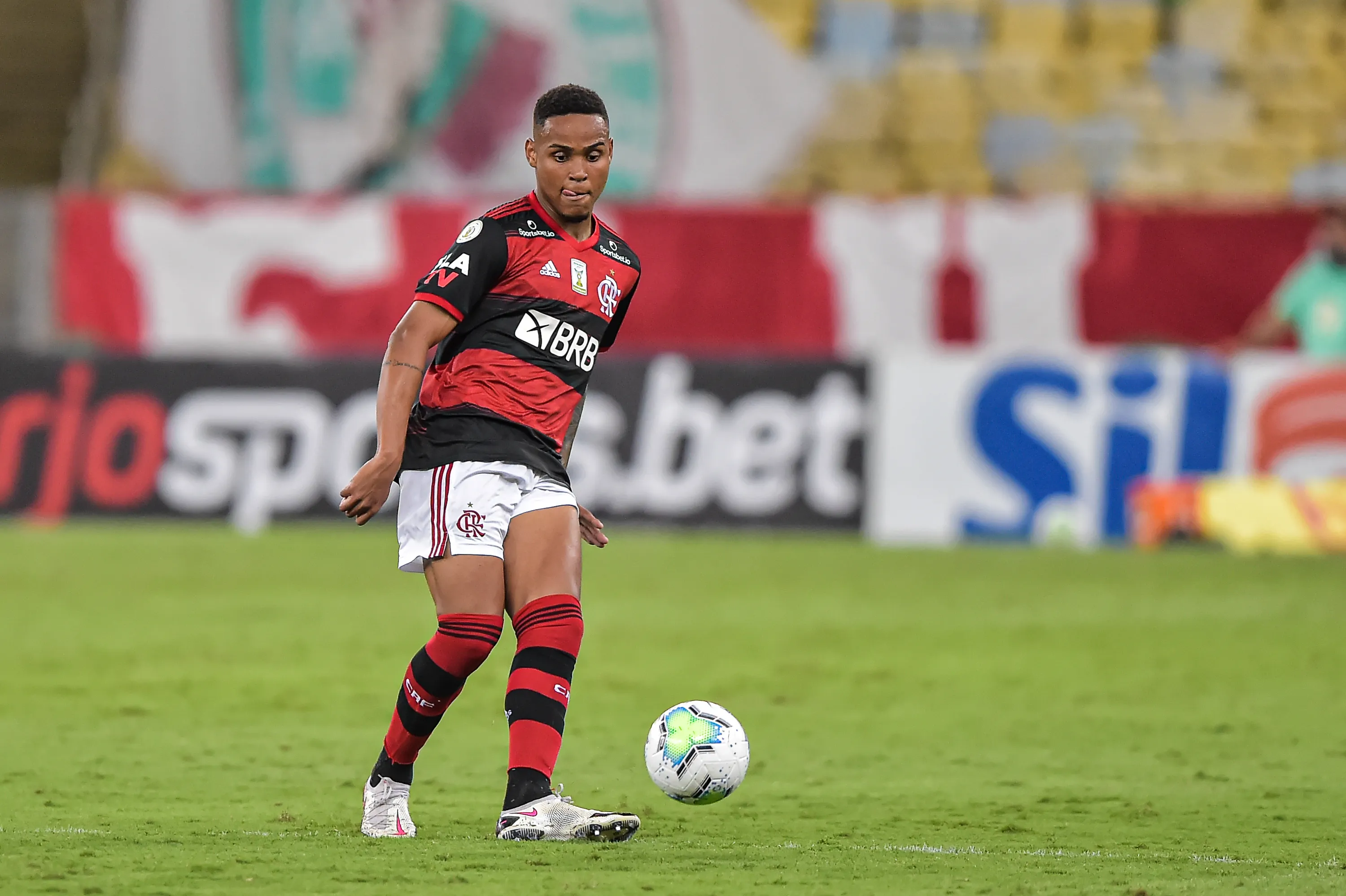 Natan atuando pelo Flamengo no Brasileirão 2020. Foto: Thiago Ribeiro/AGIF