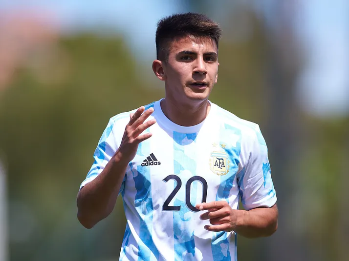 Palmeiras pode oferecer empréstimo de 6 meses para fechar com Thiago Almada