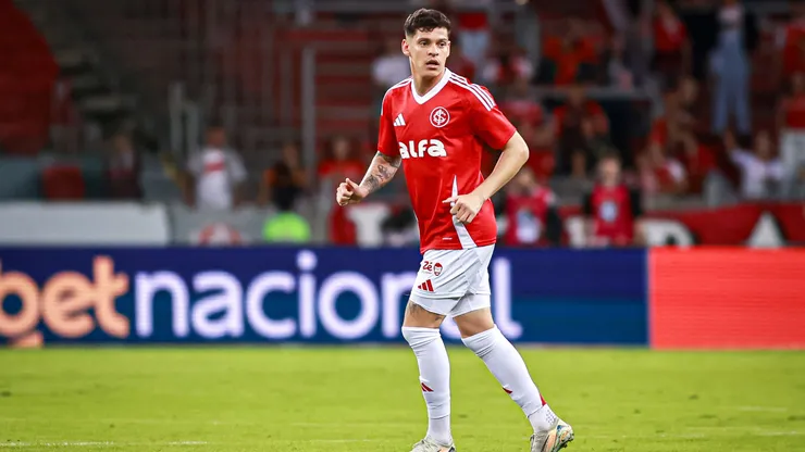 Ronaldo jogador do Internacional durante partida contra o Mirassol no estadio Beira-Rio pelo campeonato Brasileiro A 2025.