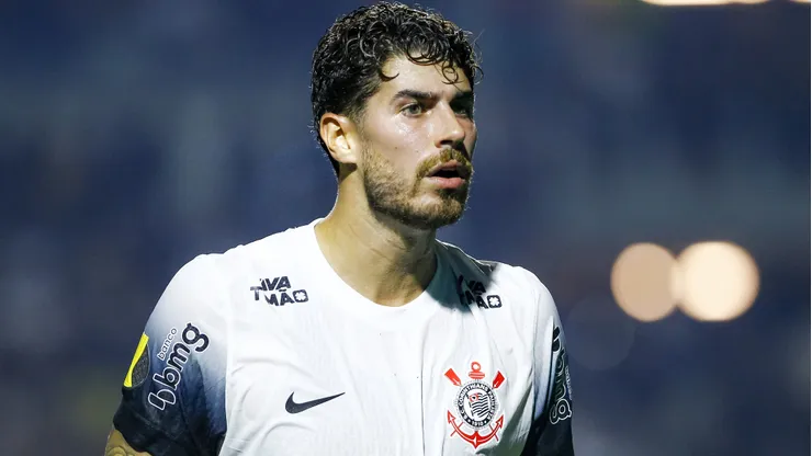 Pedro Raul durante confronto entre Corinthians e Portuguesa no Paulistão de 2025.