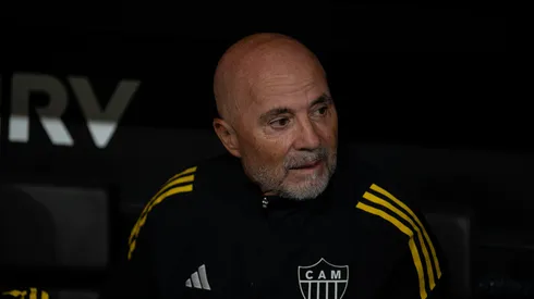 Sampaoli técnico do Atlético-MG durante partida contra o Flamengo no estádio Arena MRV pelo campeonato Brasileiro A 2025. Foto: Alessandra Torres/AGIF