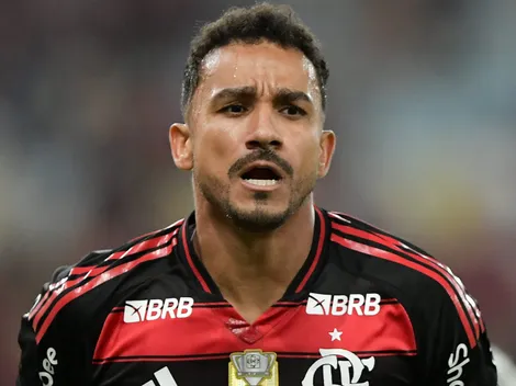 Danilo tem retorno ao Flamengo adiado por problema no joelho