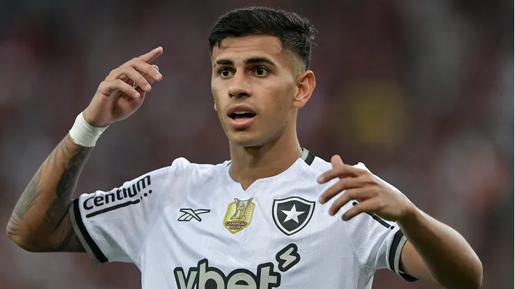 Torino faz nova oferta por David Ricardo e se aproxima da pedida do Botafogo