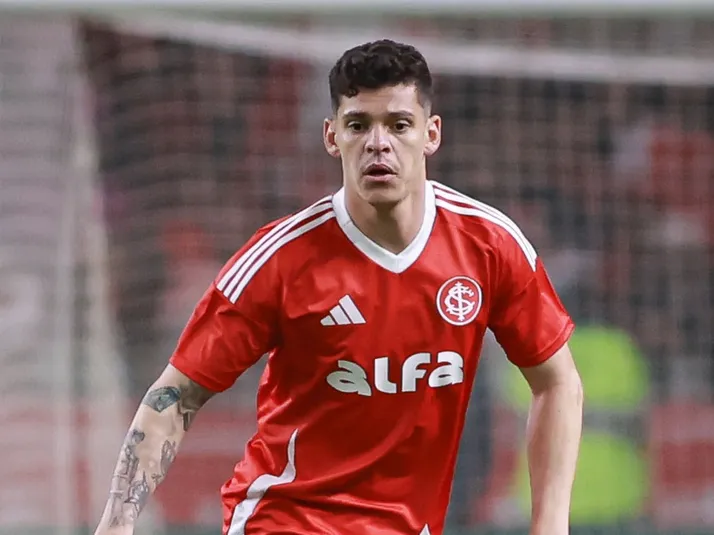 Ronaldo quebra o silêncio sobre futuro e mira permanência no Internacional: "Meu foco"