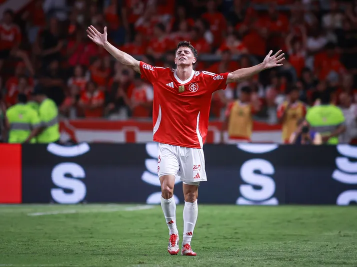 Internacional corre contra o tempo para renovar com Diego Coser