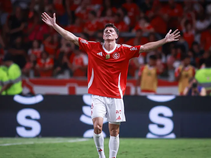 Internacional corre contra o tempo para renovar com Diego Coser