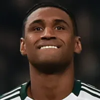 Luís Castro cogita escalar Tetê como meia-atacante no Grêmio