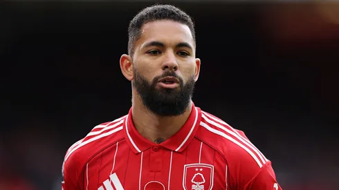 Douglas Luiz pelo Nottingham Forest. (Photo by Michael Regan/Getty Images)